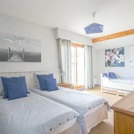 Le Babord Des Costils